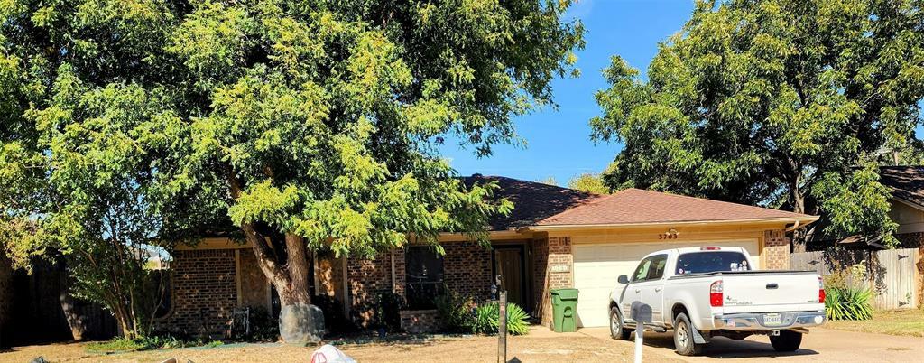 Property Photo:  3703 Firethorn Drive  TX 76017 