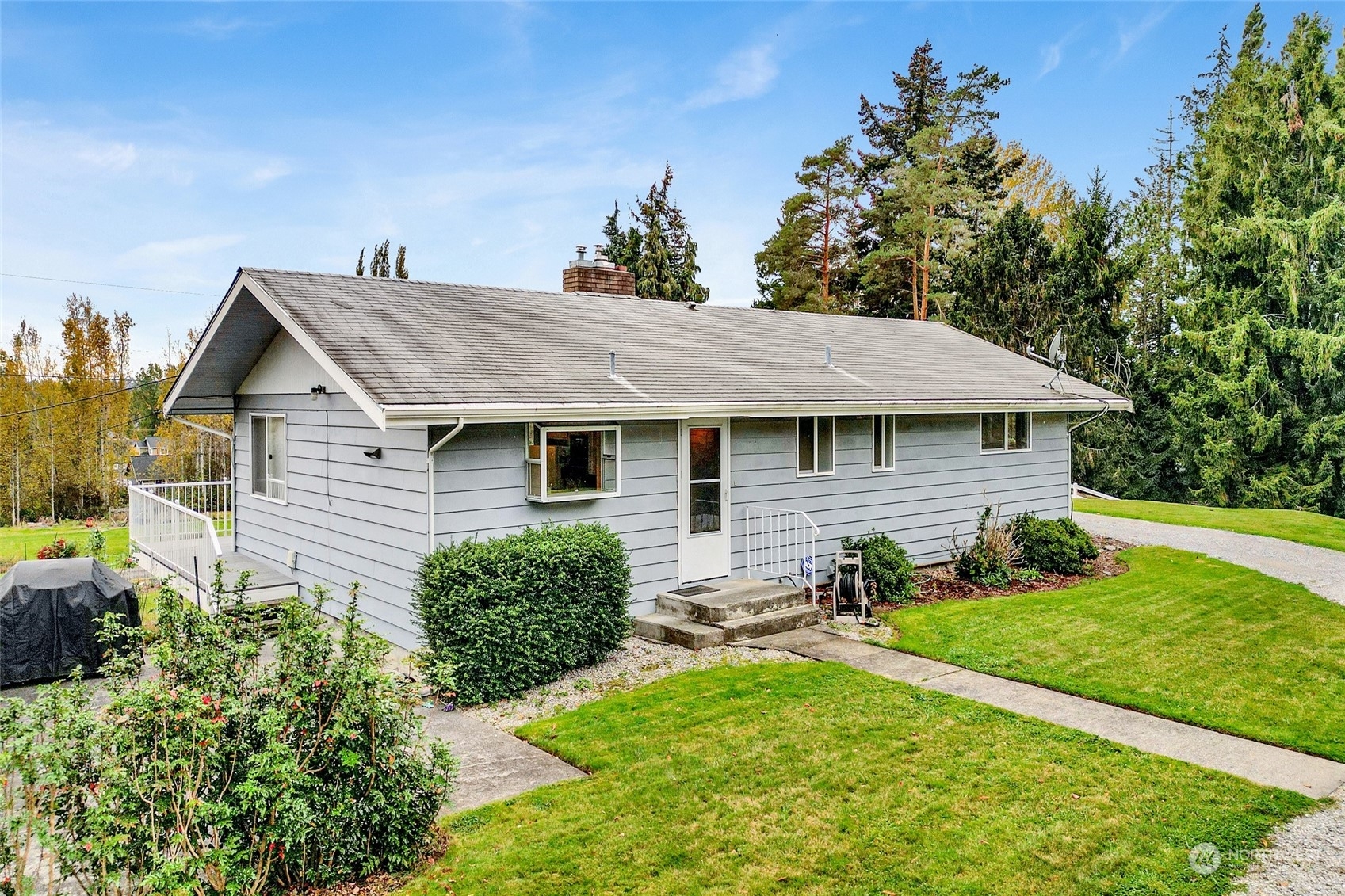 Property Photo:  290 Prince Ave  WA 98226 