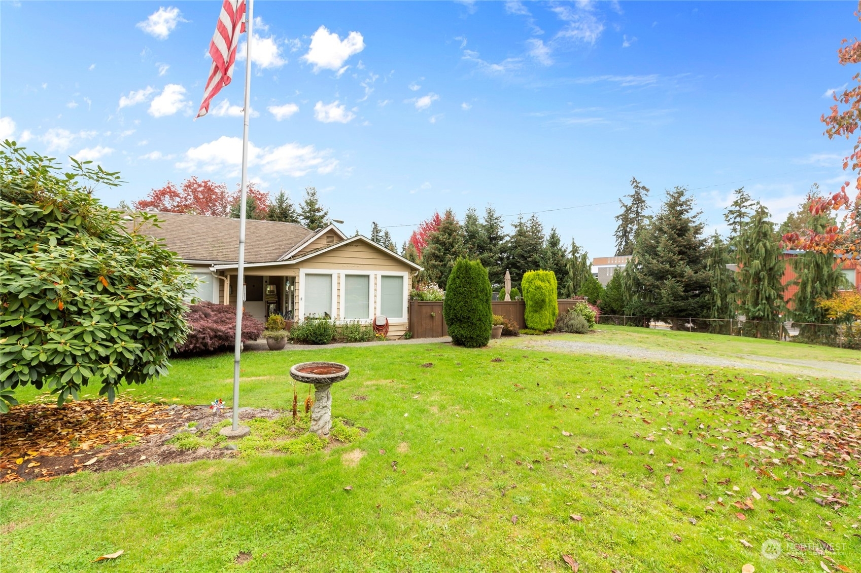 Property Photo:  12830 N.e. 80th Street  WA 98033 