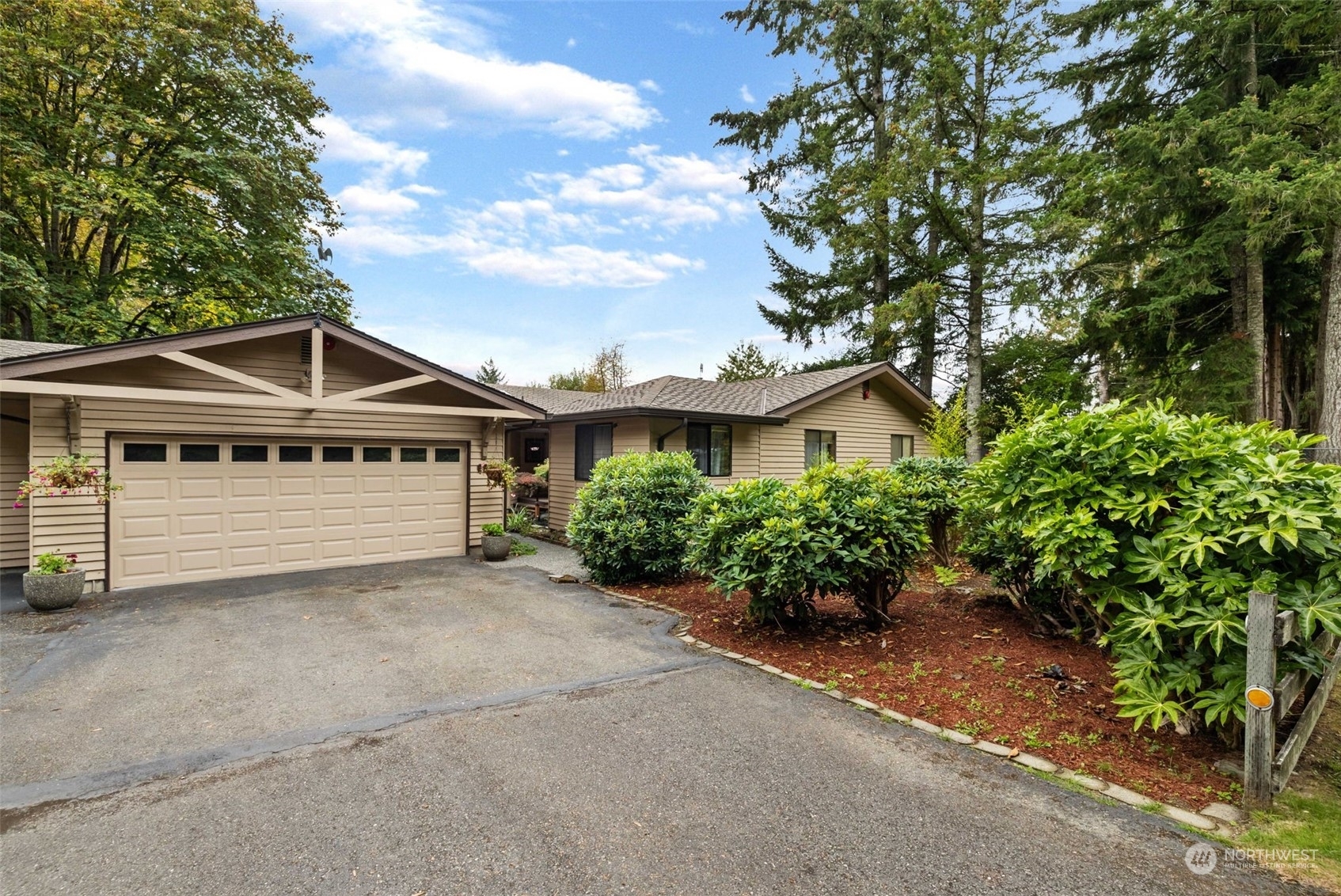 Property Photo:  6940 Allison Way SE  WA 98367 