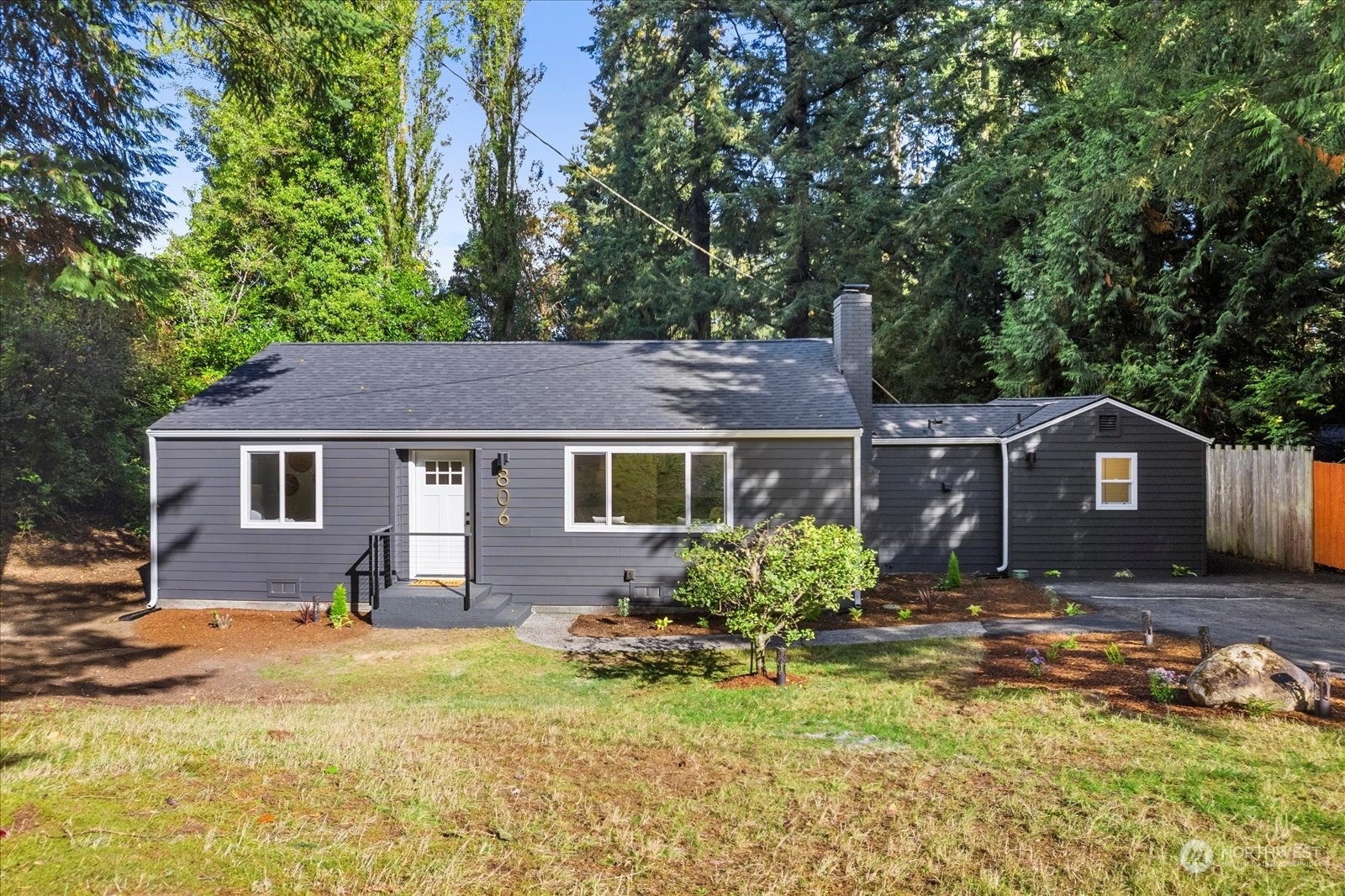 Property Photo:  806 N 153rd Place  WA 98133 