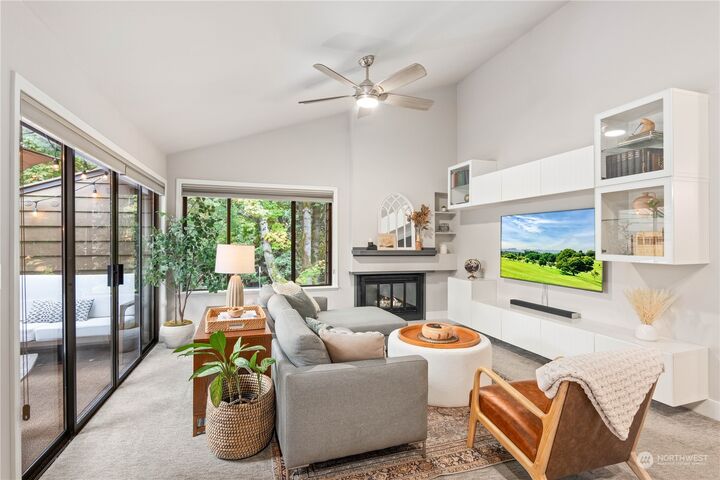 Property Photo:  11500 NE 128th Street 47  WA 98034 