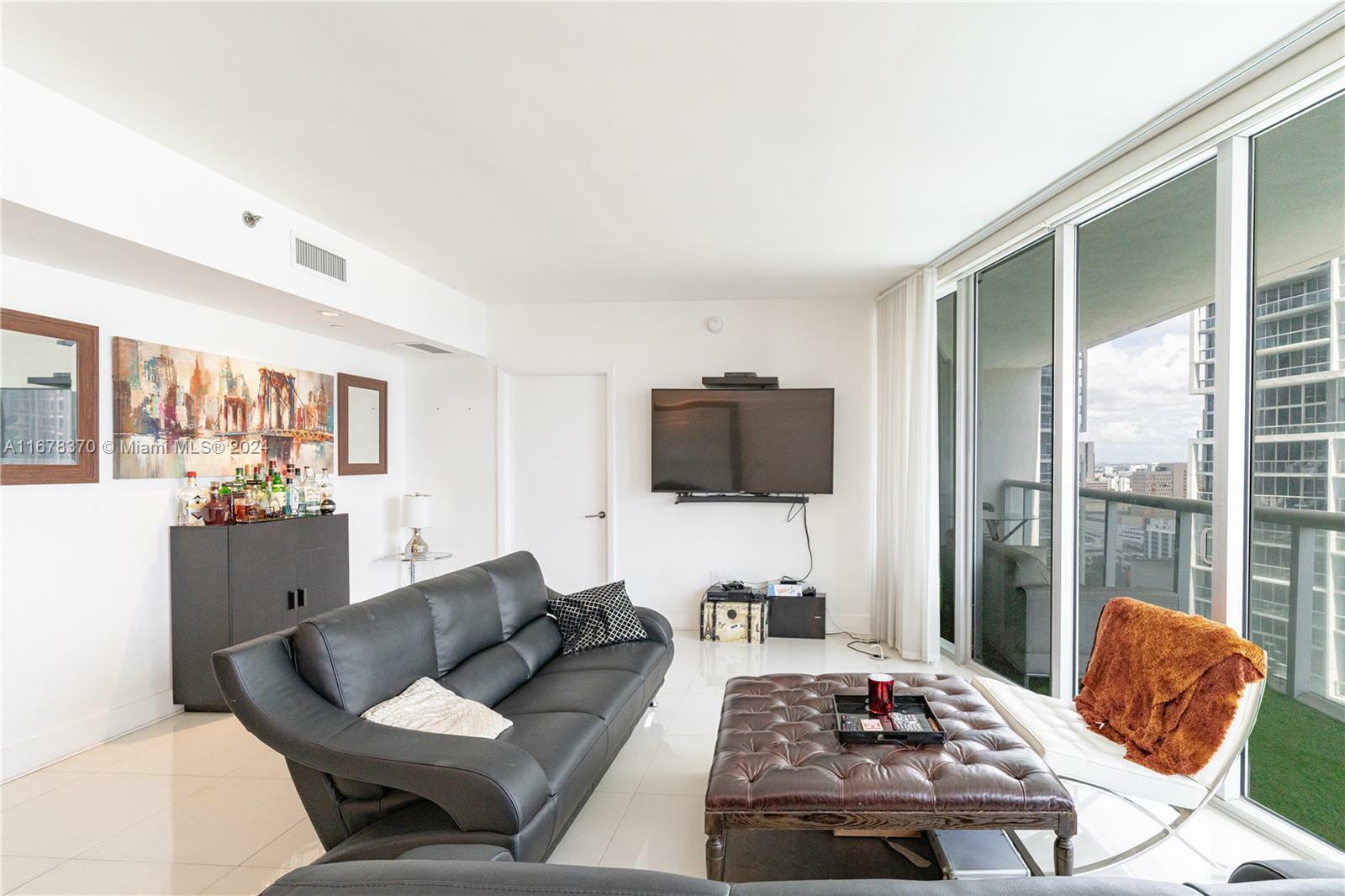 Property Photo:  495 Brickell Ave 2704  FL 33131 