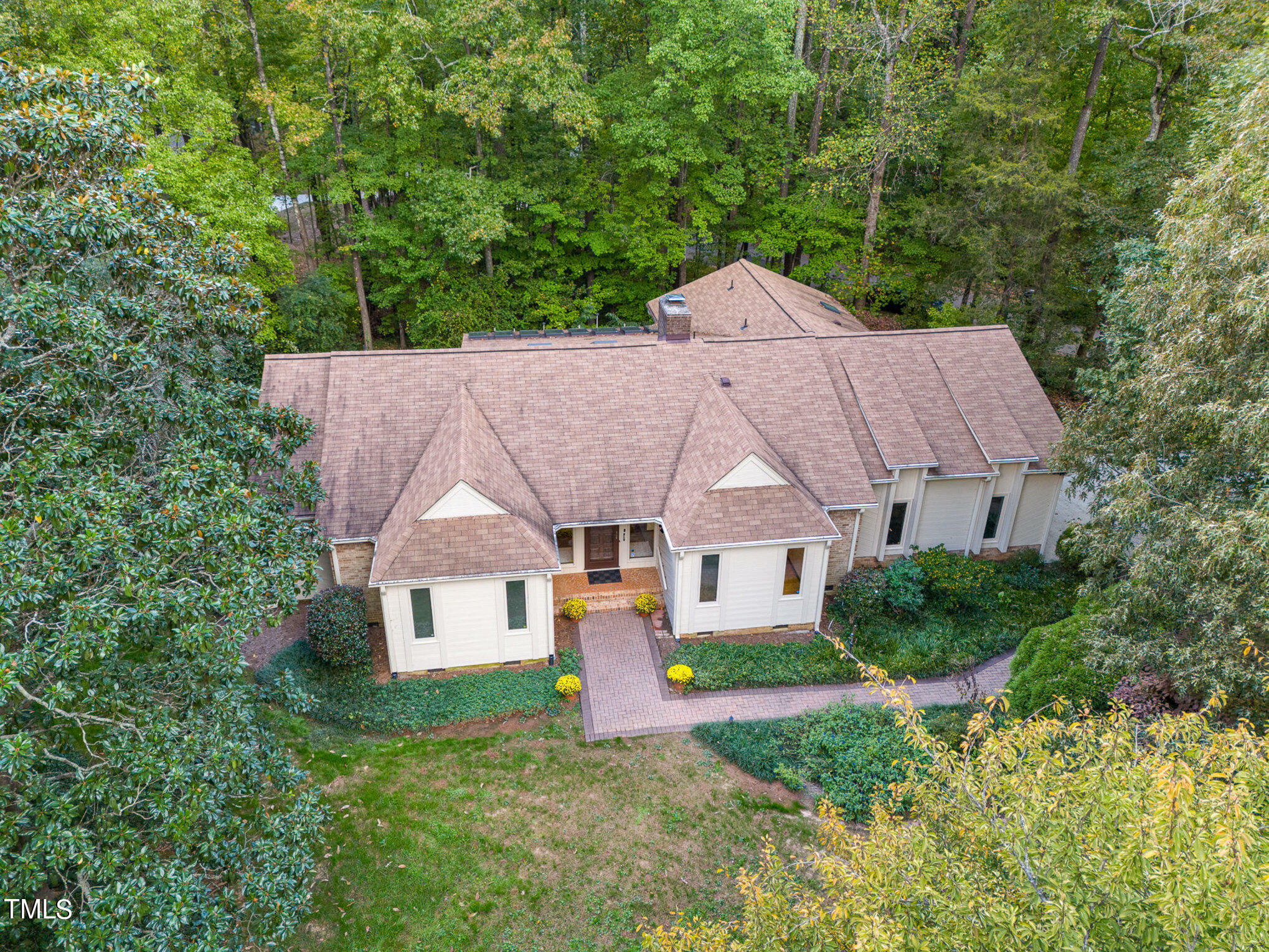 Property Photo: 200 Summerwinds Drive NC 27518