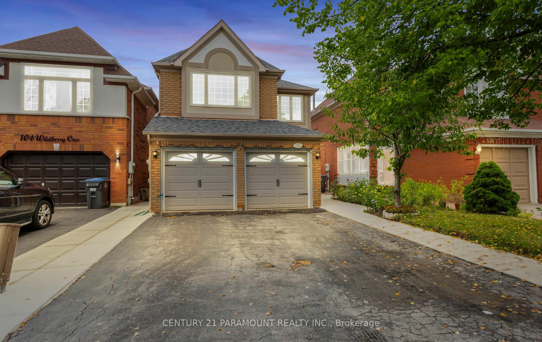 106 Wildberry Cres  Brampton ON L6R 1J8 photo