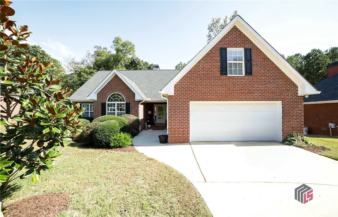 Property Photo:  340 Woodgrove Drive  GA 30605 