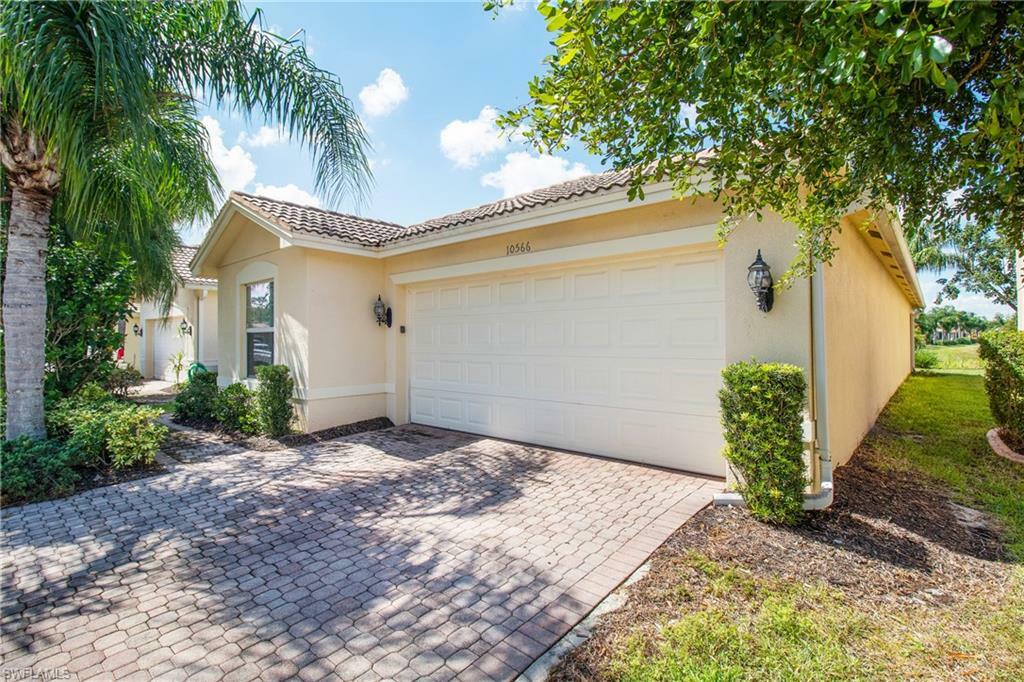 Property Photo: 10566 Carolina Willow Dr FL 33913
