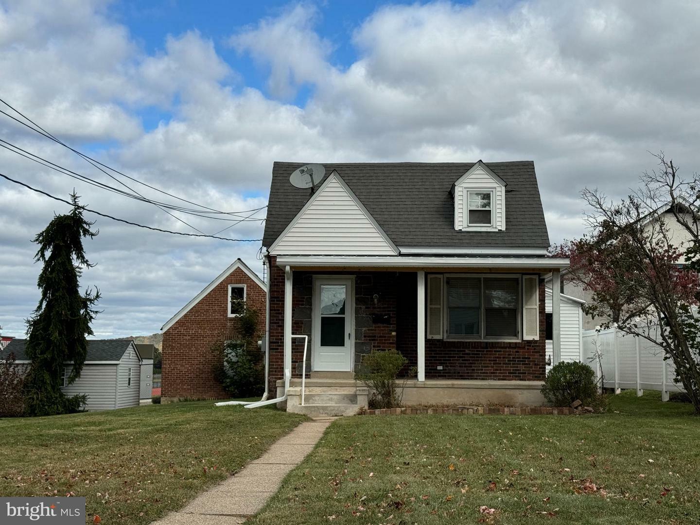 Property Photo:  633 E 4th Street  PA 19512 