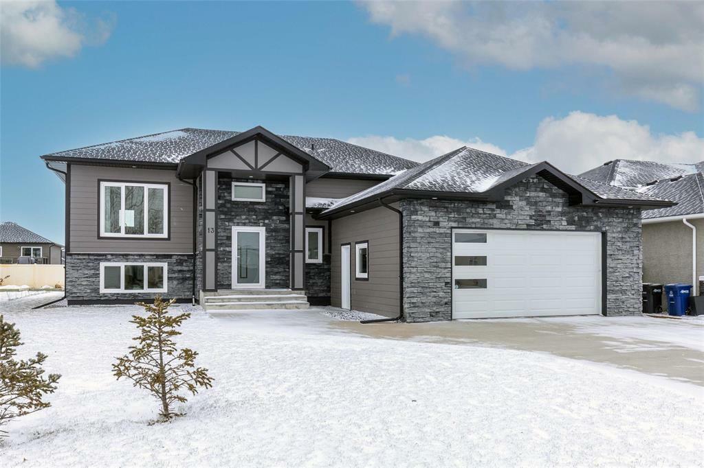 Property Photo:  13 Norwood Bay  MB R5G 0Y7 