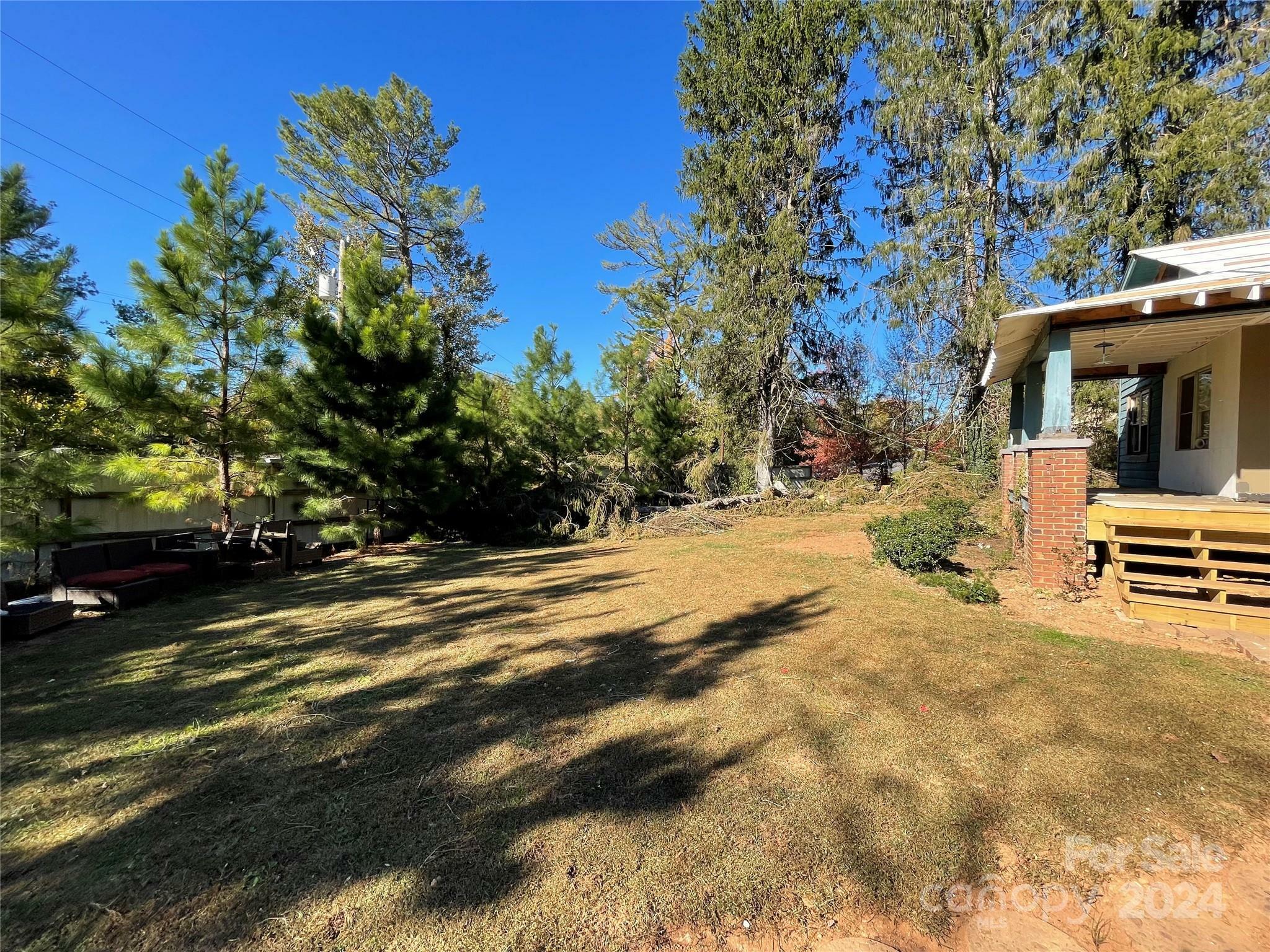 Property Photo:  26 Overlook Road  NC 28803 