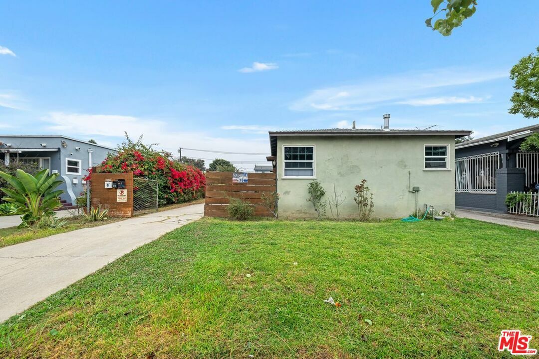 Property Photo:  2822 7th Ave  CA 90018 