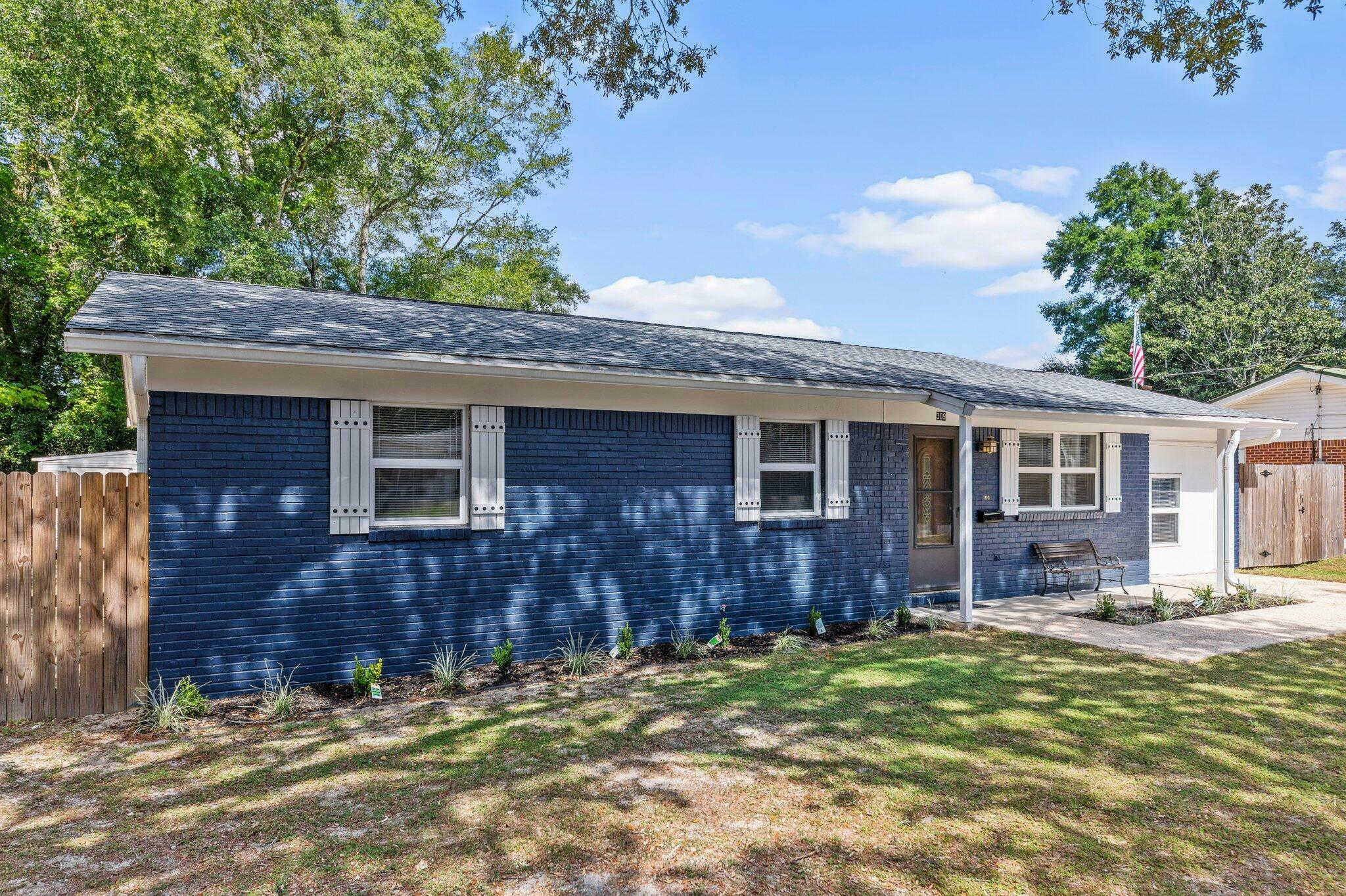 Property Photo:  309 23rd Street  FL 32578 