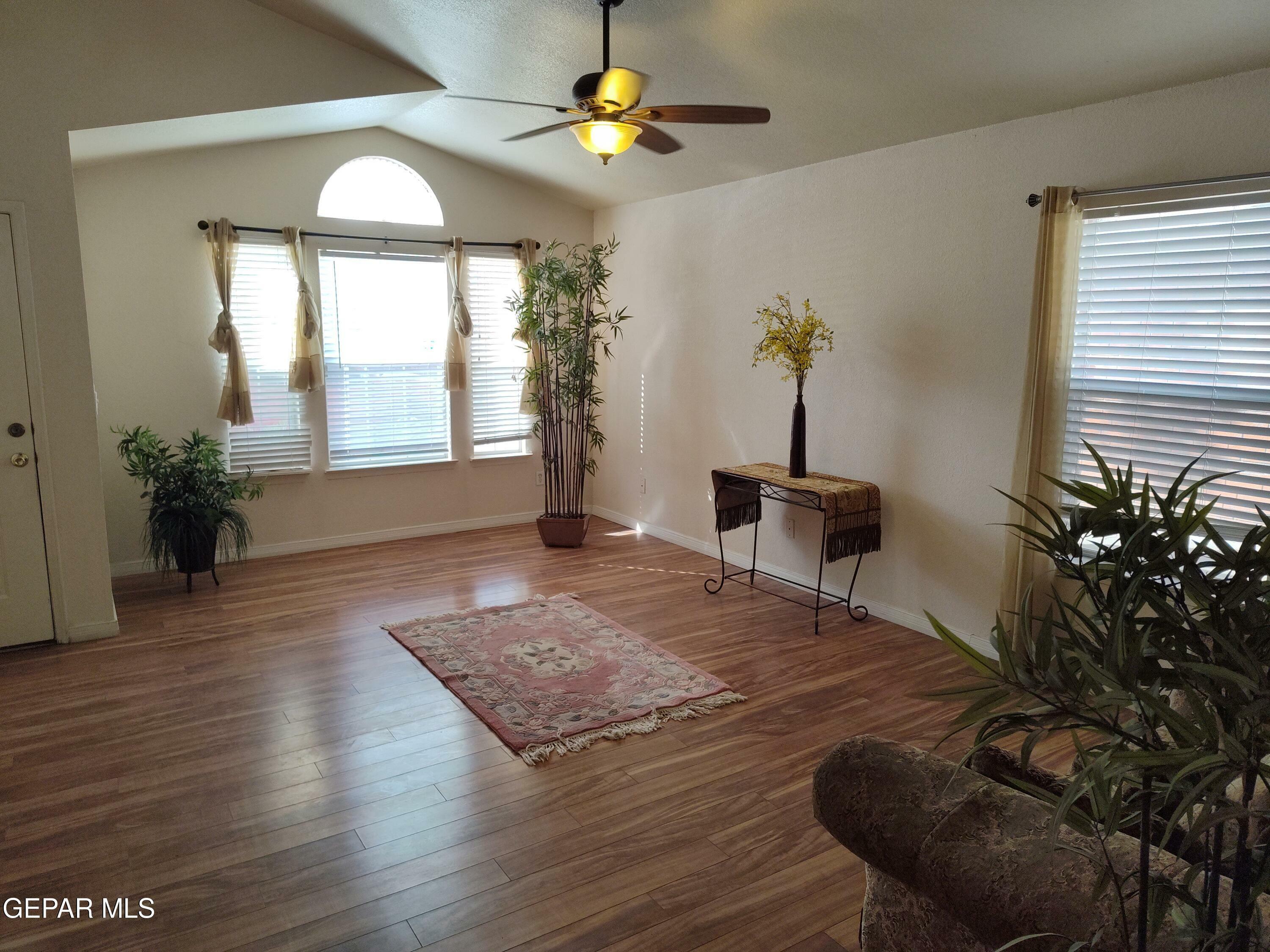 Property Photo:  3050 Oak Crest Circle Circle  TX 79936 