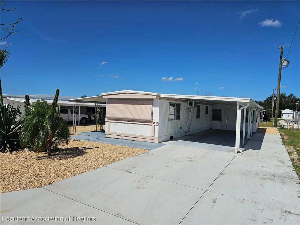 Property Photo:  2942 San Francisco Lane  FL 33870 