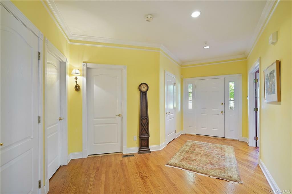 Property Photo:  61 Club Pointe Drive  NY 10605 