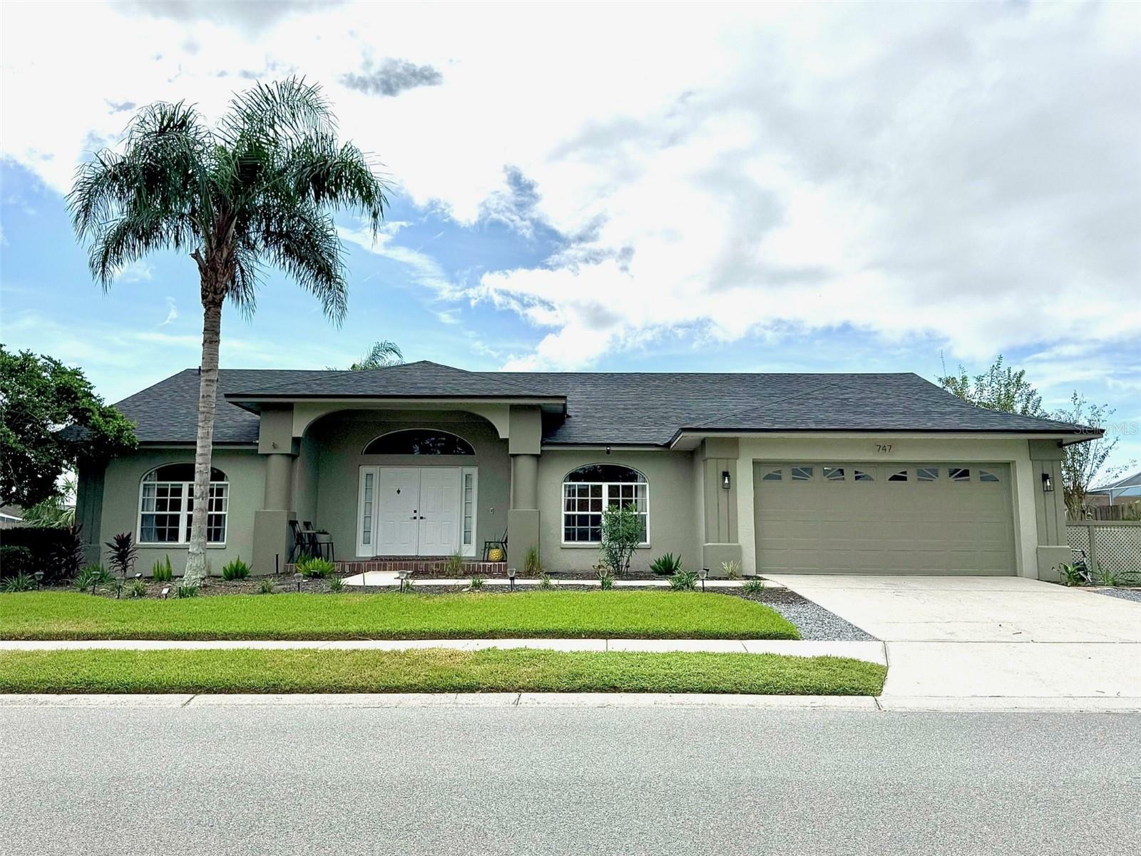 Property Photo: 747 Hunters Run Boulevard FL 33809