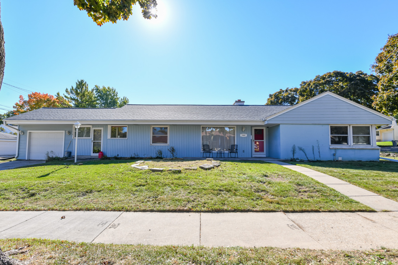 Property Photo: 7727 W Glendale Ave WI 53218