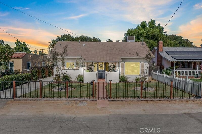 Property Photo:  4467 Rubidoux Avenue  CA 92506 