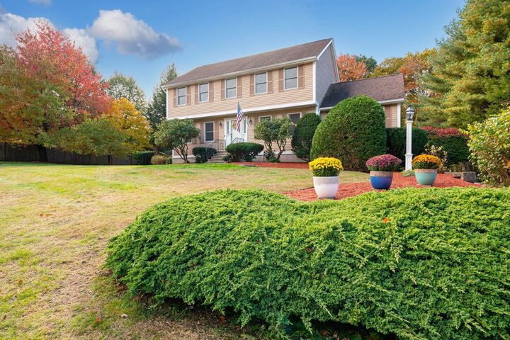 Property Photo:  16 Moulton Drive  NH 03053 