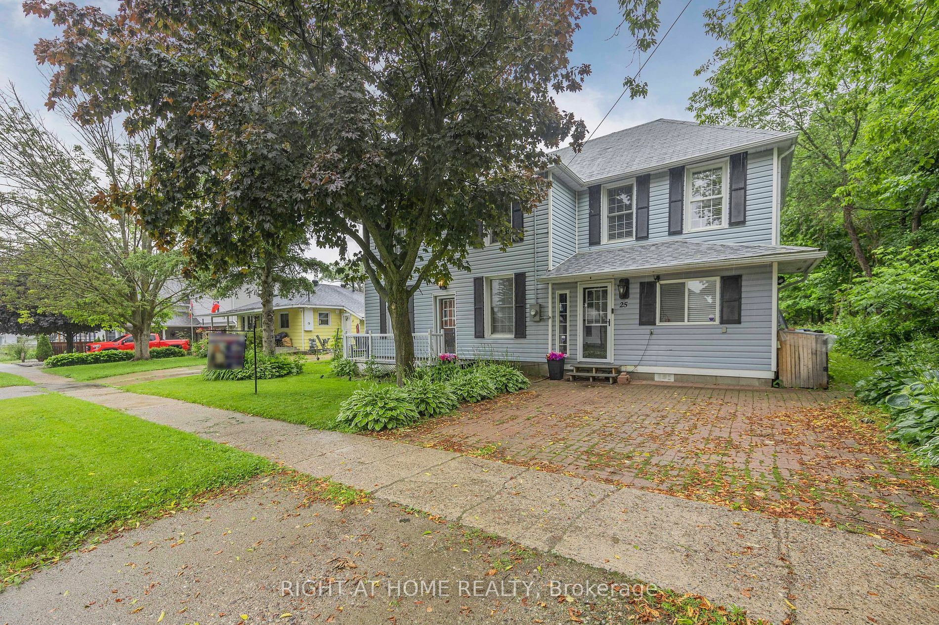 25 Peel St  Penetanguishene ON L9M 1A5 photo