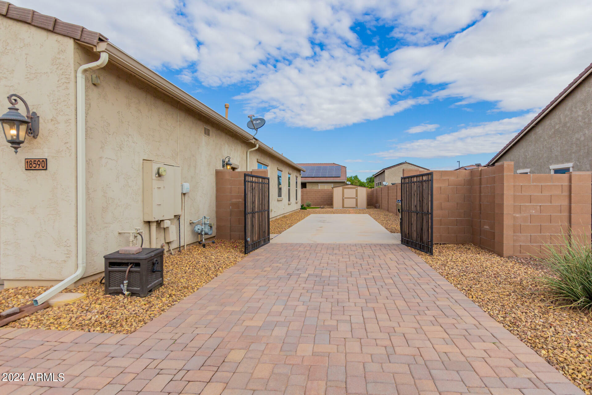 Property Photo:  18590 W Coolidge Street  AZ 85395 