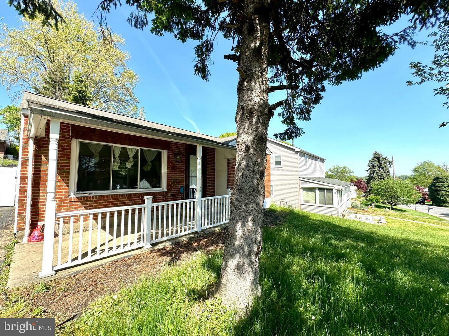 Property Photo:  317 Maple Avenue  PA 19116 