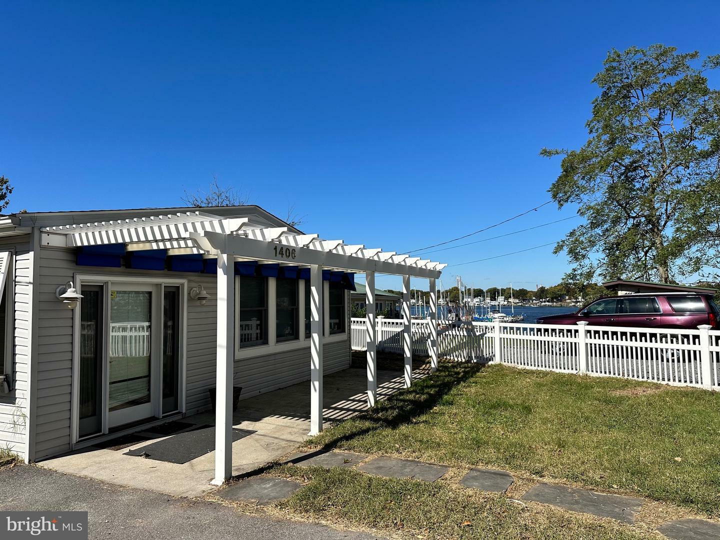 Property Photo:  1406 Woodland Beach Road  MD 21122 