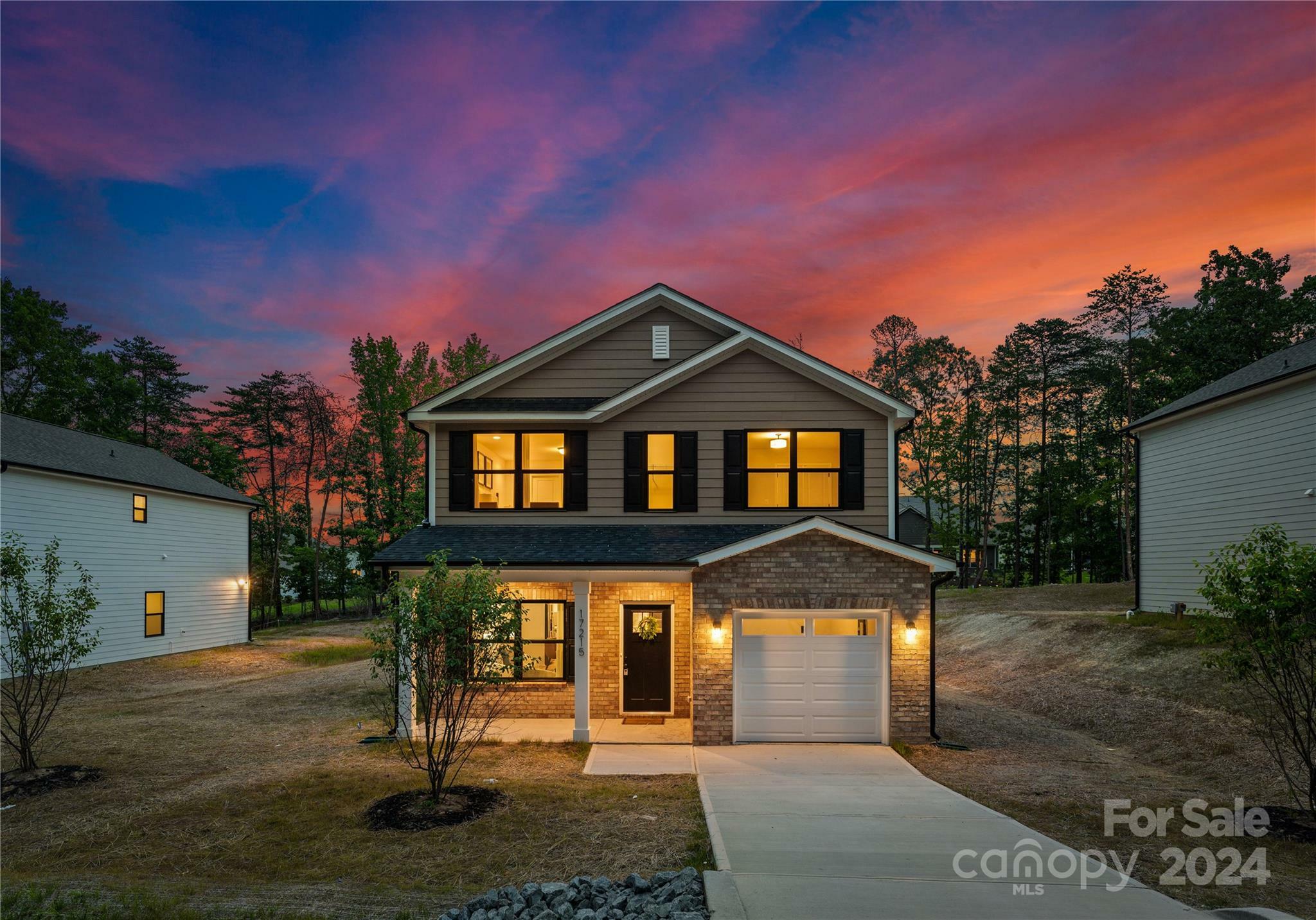 Property Photo:  3903 Oakwood Road  NC 28269 