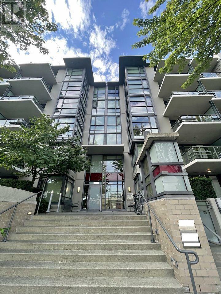 313 West 750 Avenue  Vancouver BC V5Z 0A3 photo