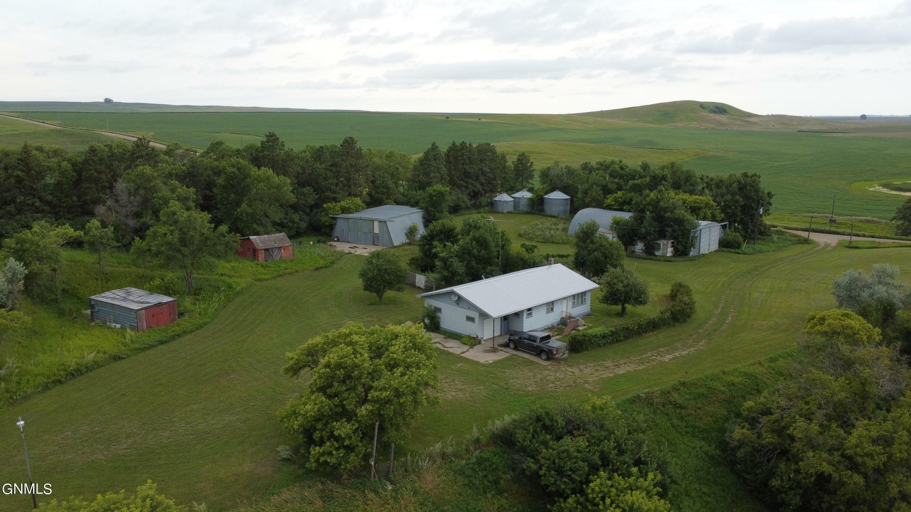 Property Photo:  5092 58th Street SE  ND 58483 