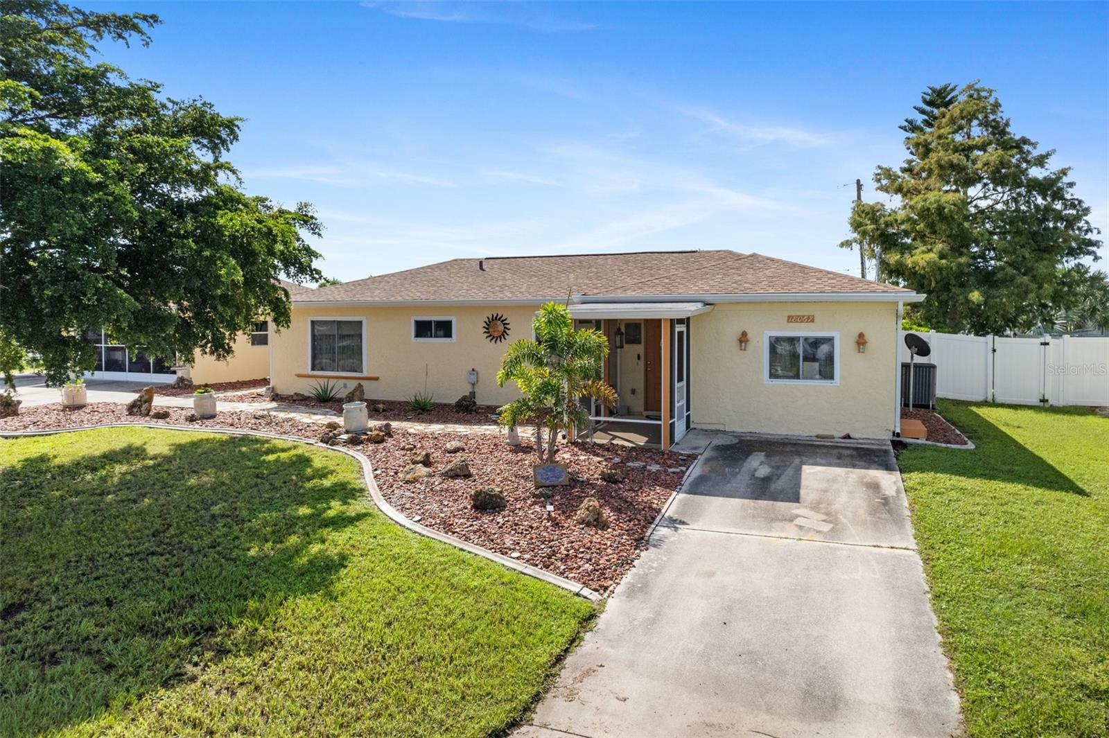 Property Photo:  18067 Avonsdale Circle  FL 33948 