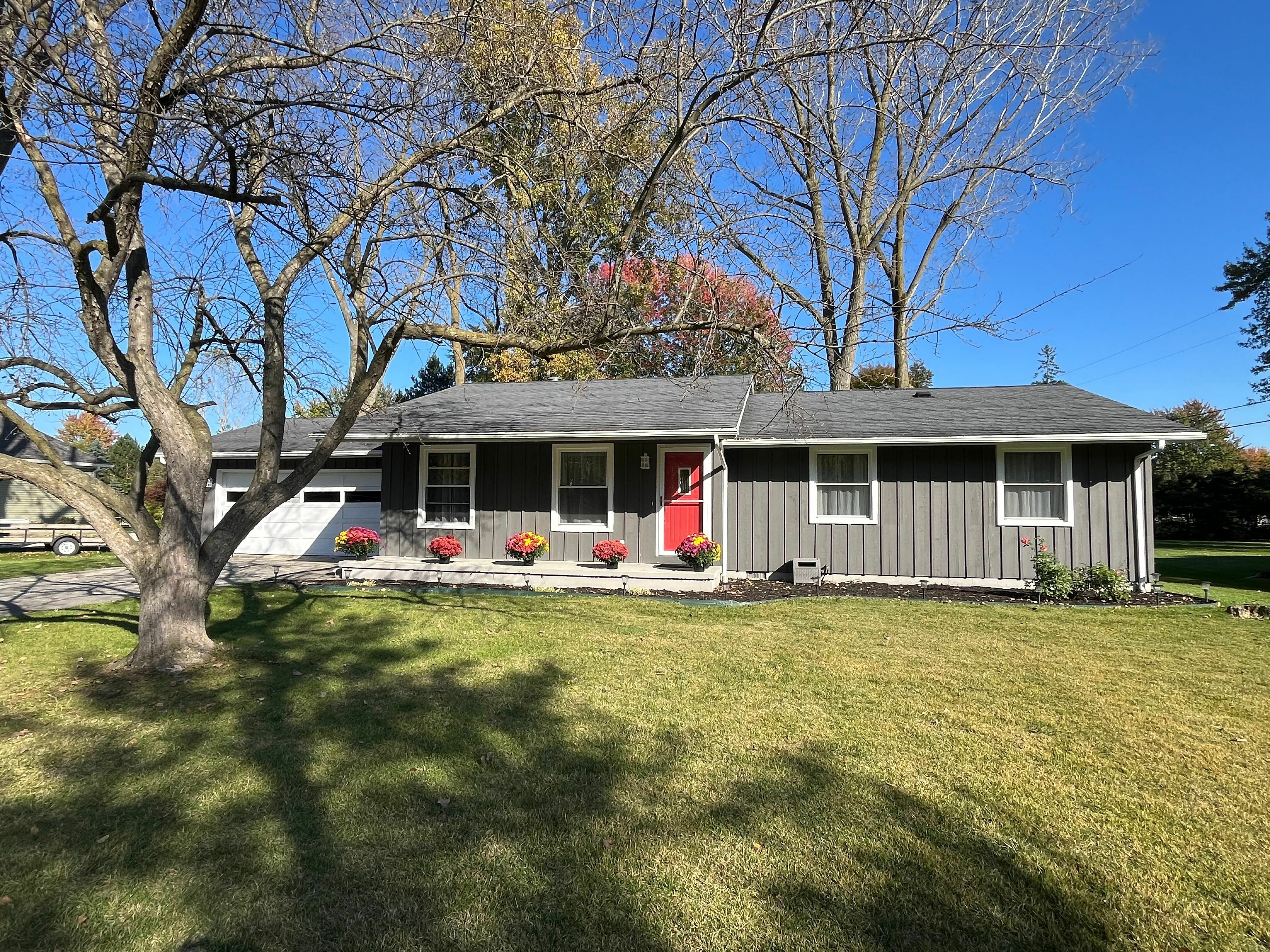 Property Photo:  3048 Mayfield Street  MI 48060 1711 