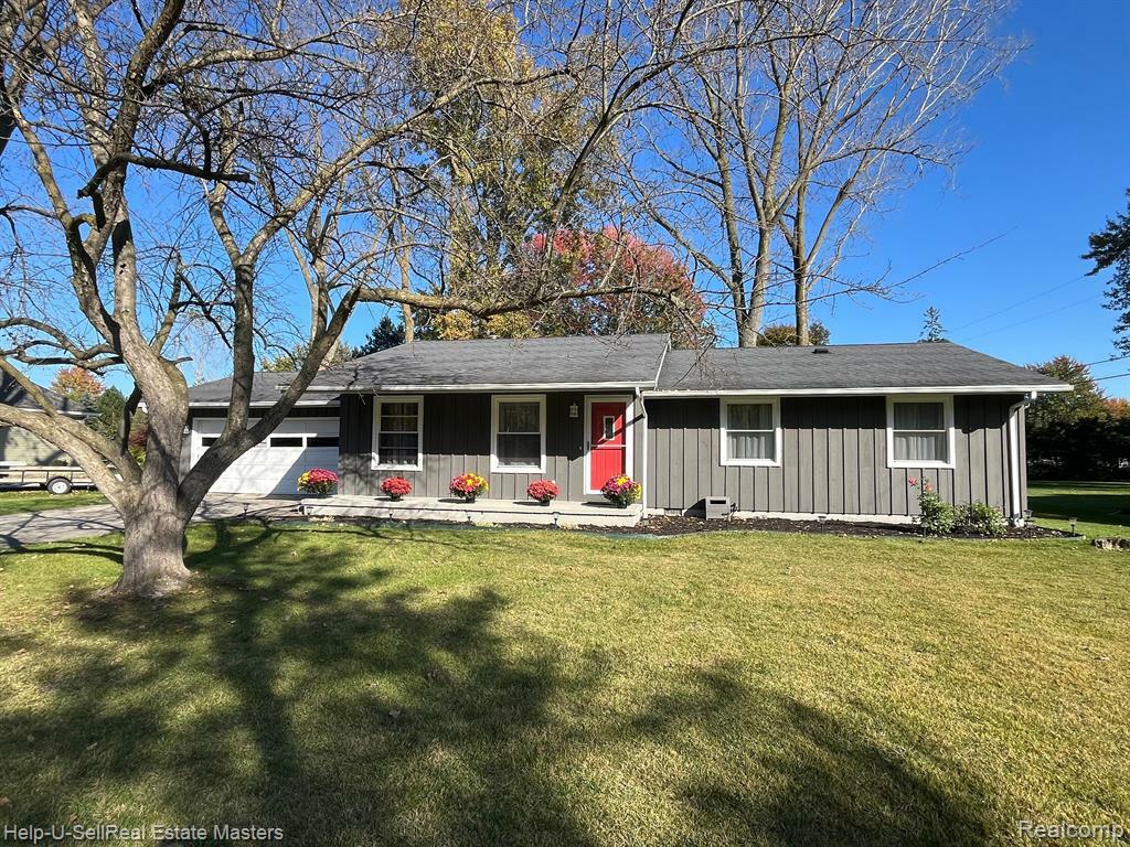 Property Photo: 3048 Mayfield Street MI 48060 1711