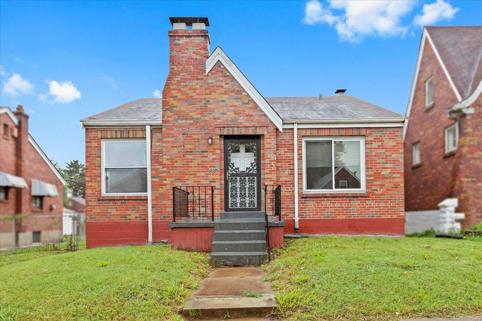 Property Photo:  5902 Dressell Avenue  MO 63120 