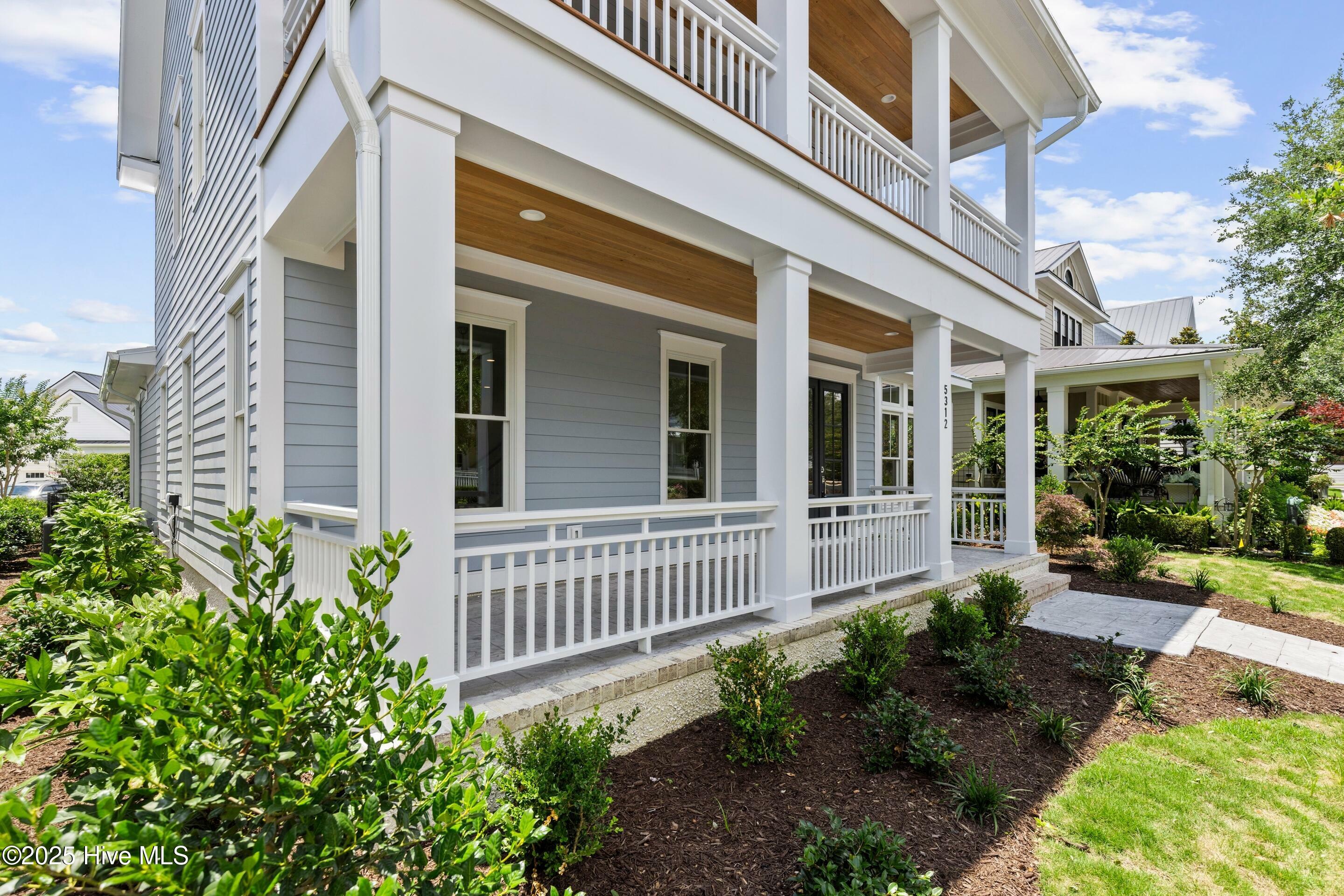 Property Photo: 5312 Hanahan Drive NC 28403