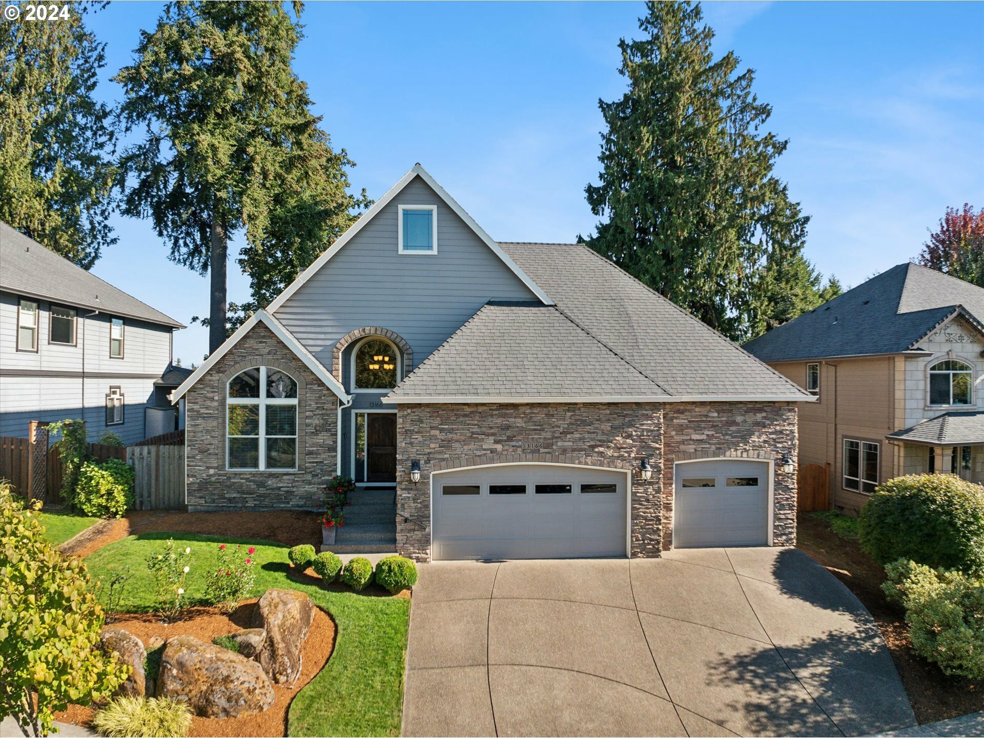 Property Photo:  13166 King Salmon Ct  OR 97045 