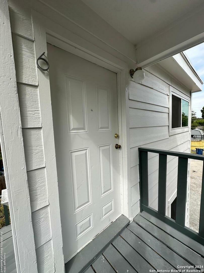 Property Photo:  417 Eleanor Ave 6  TX 78209 