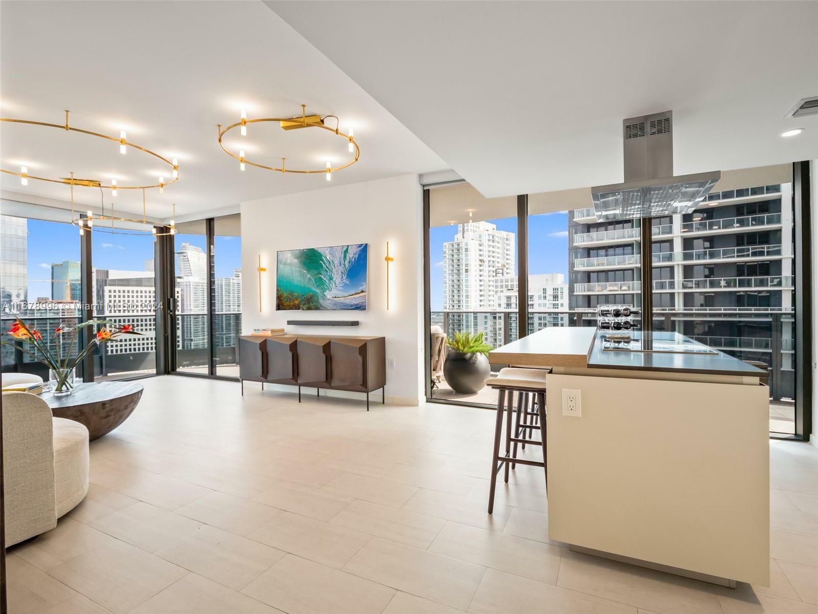 Property Photo:  1000 Brickell Plz 4215  FL 33131 