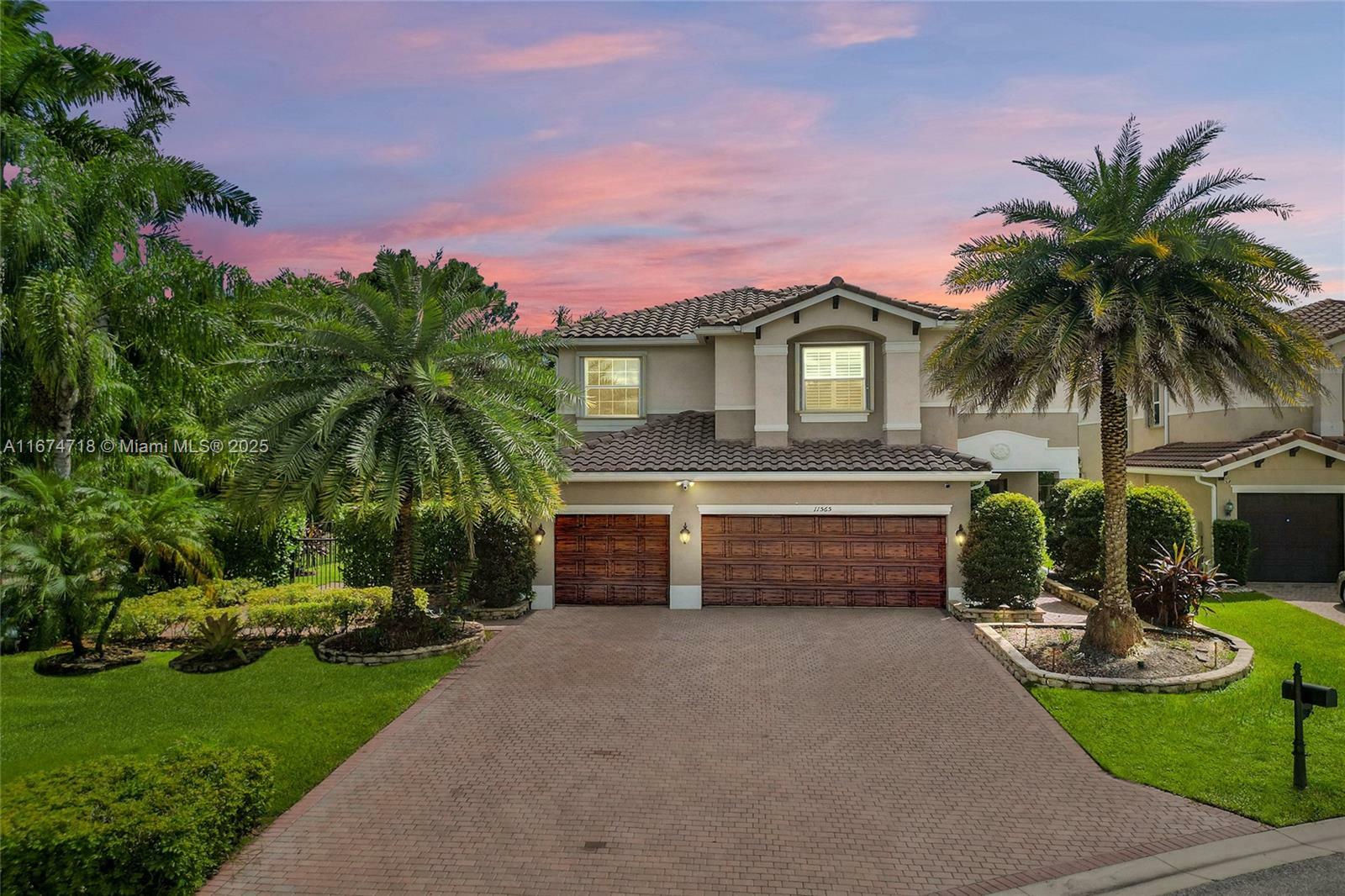 Property Photo: 11565 Mantova Bay Cir FL 33473