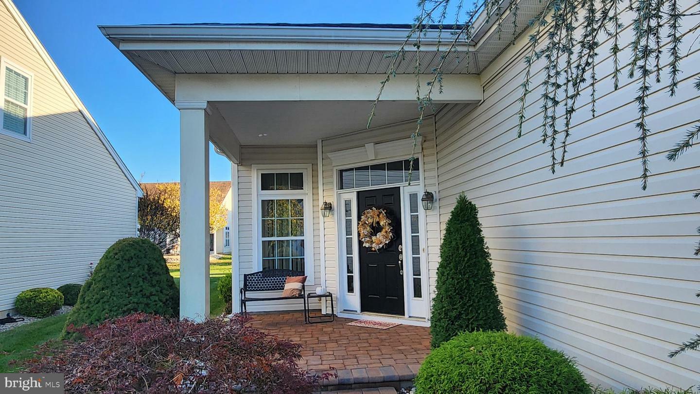 Property Photo:  20 Steeple Road  NJ 08831 