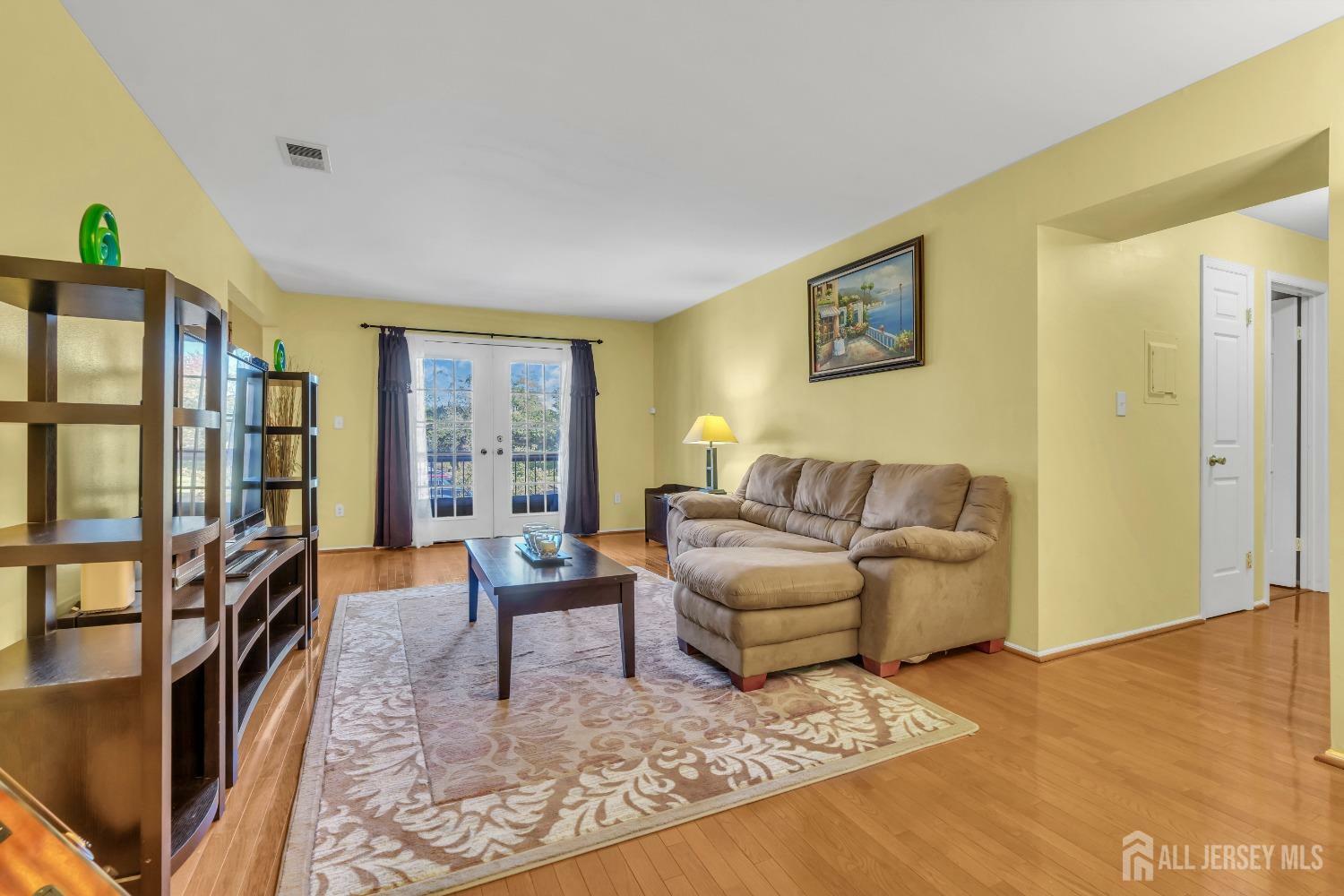 Property Photo:  205 Newport Court  NJ 08863 