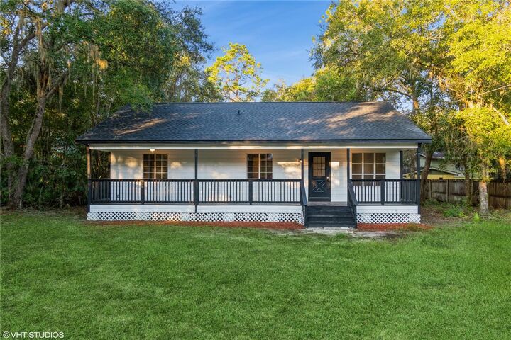 841 E Hillsborough Avenue  Florahome FL 32140 photo