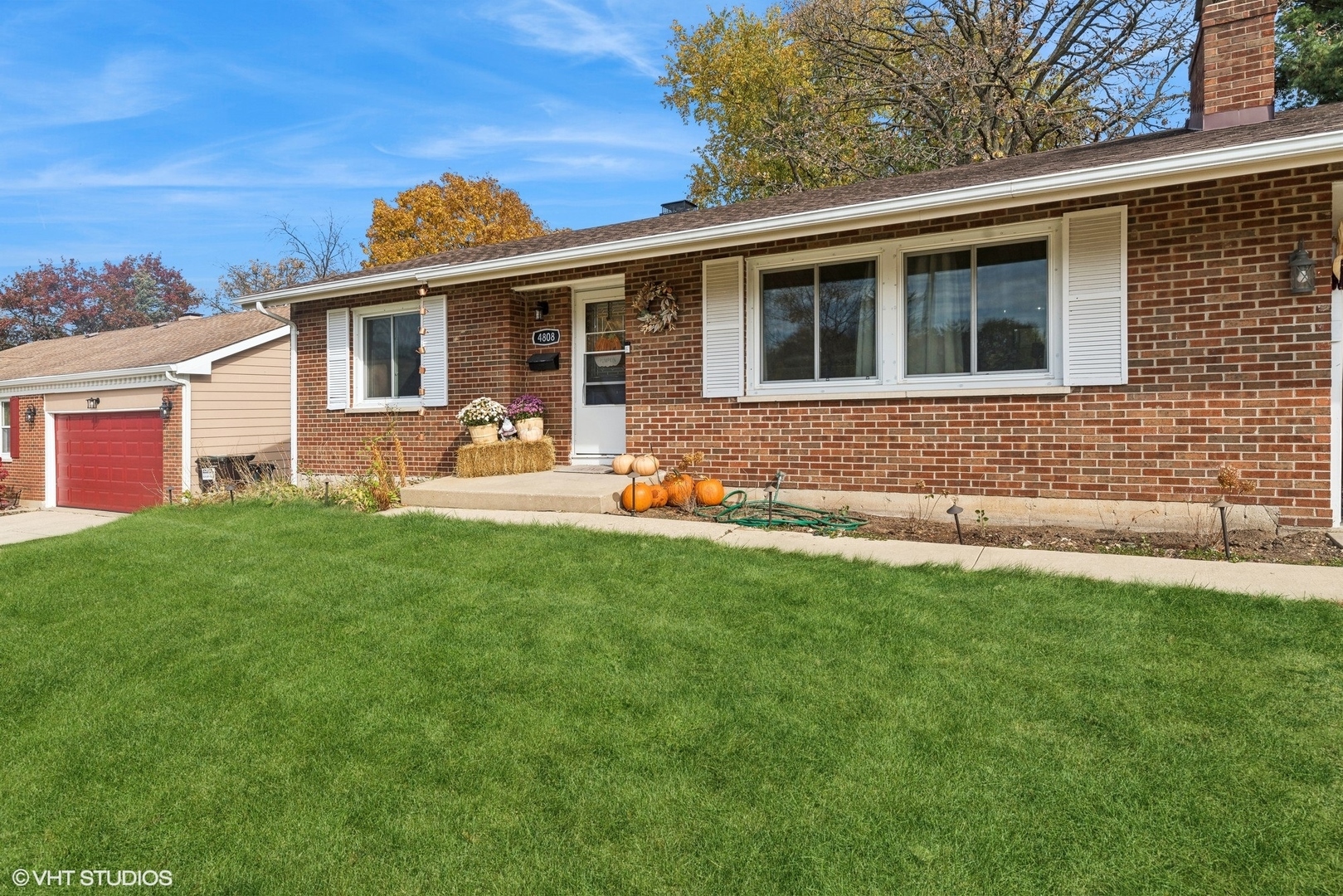 Property Photo:  4808 Chesterfield Drive  IL 60050 