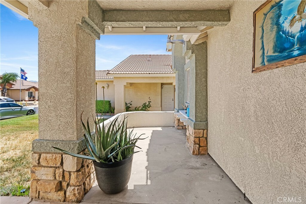 Property Photo:  2906 Summer Set Circle  CA 92220 