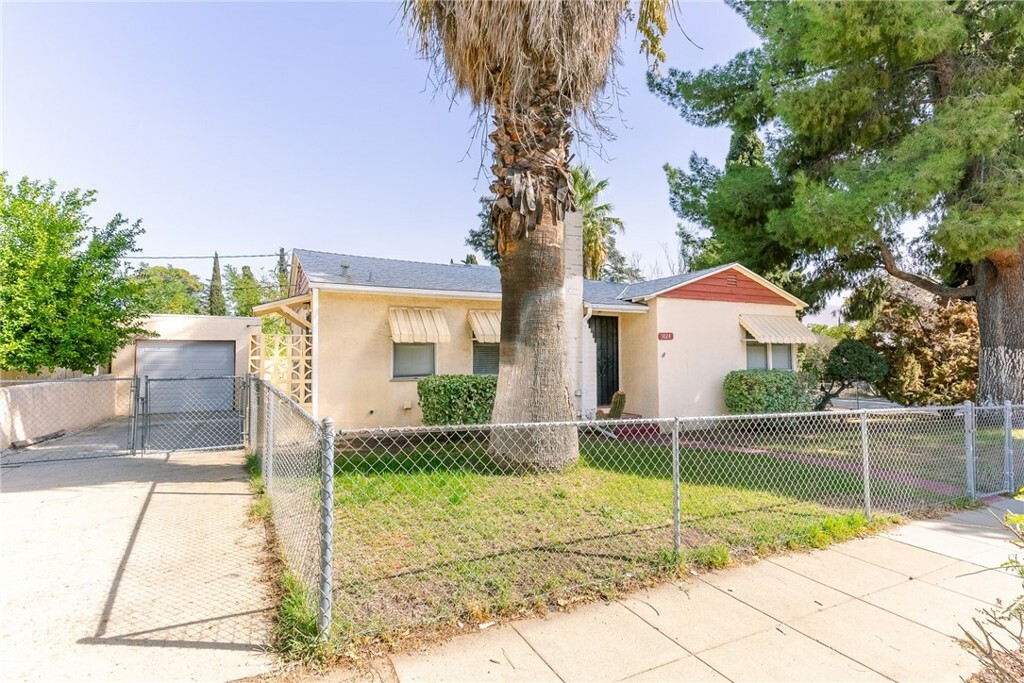 Property Photo:  1024 N 1st Street  CA 92220 