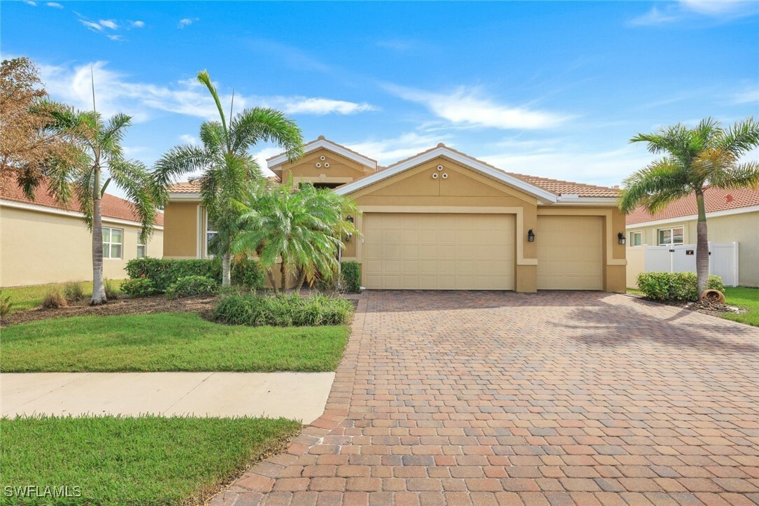 2971 Sunset Pointe Circle  Cape Coral FL 33914 photo