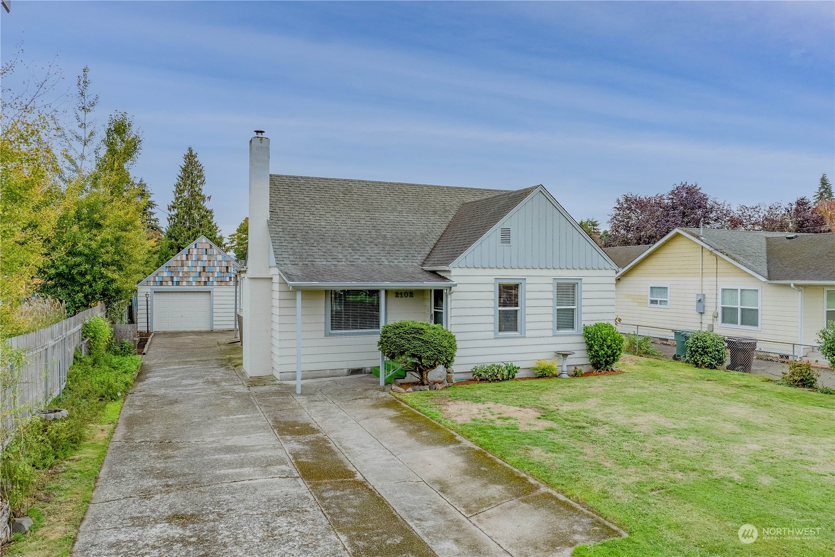 Property Photo:  2102 30th Avenue  WA 98632 