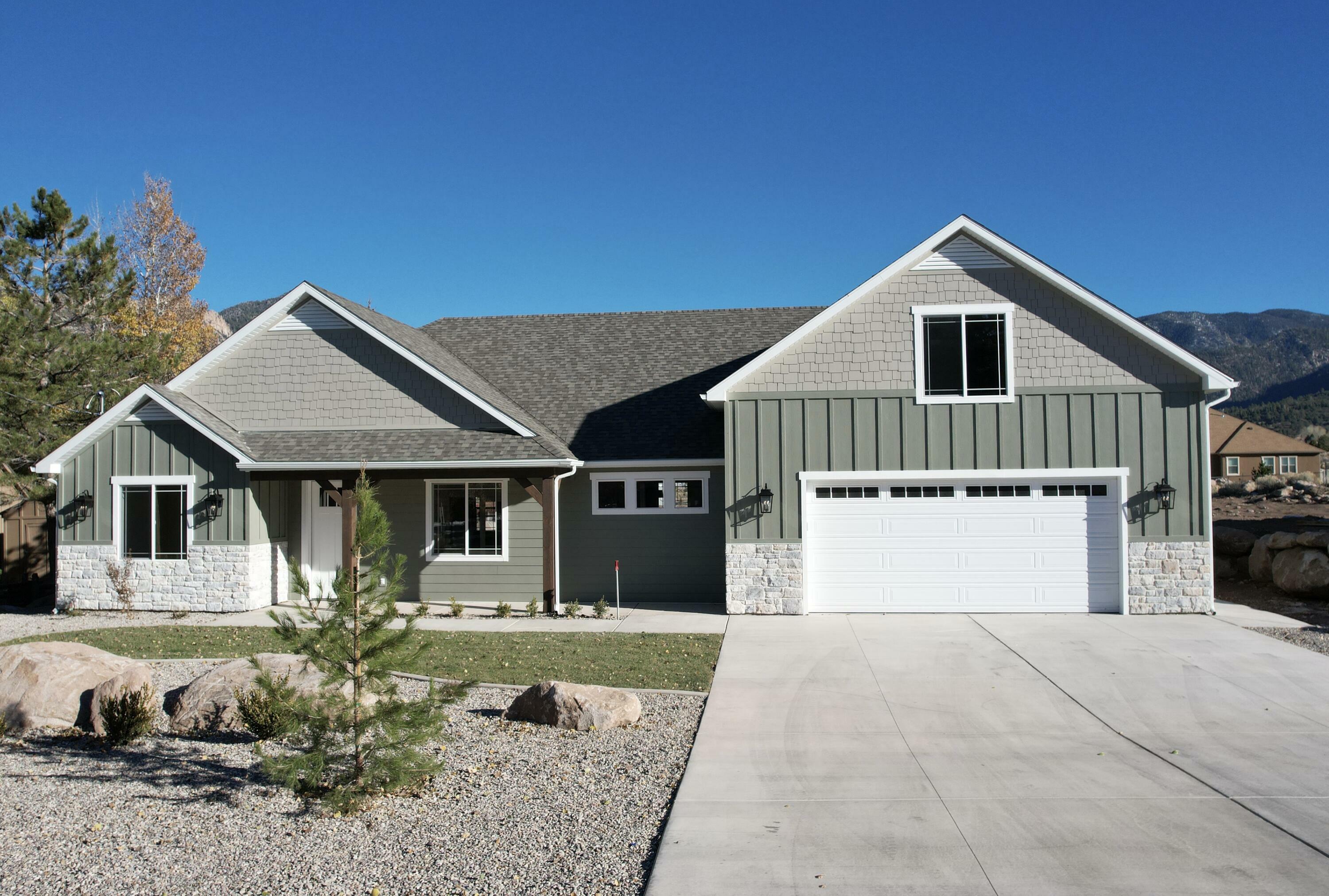 Property Photo:  48 N Meadow  UT 84781 