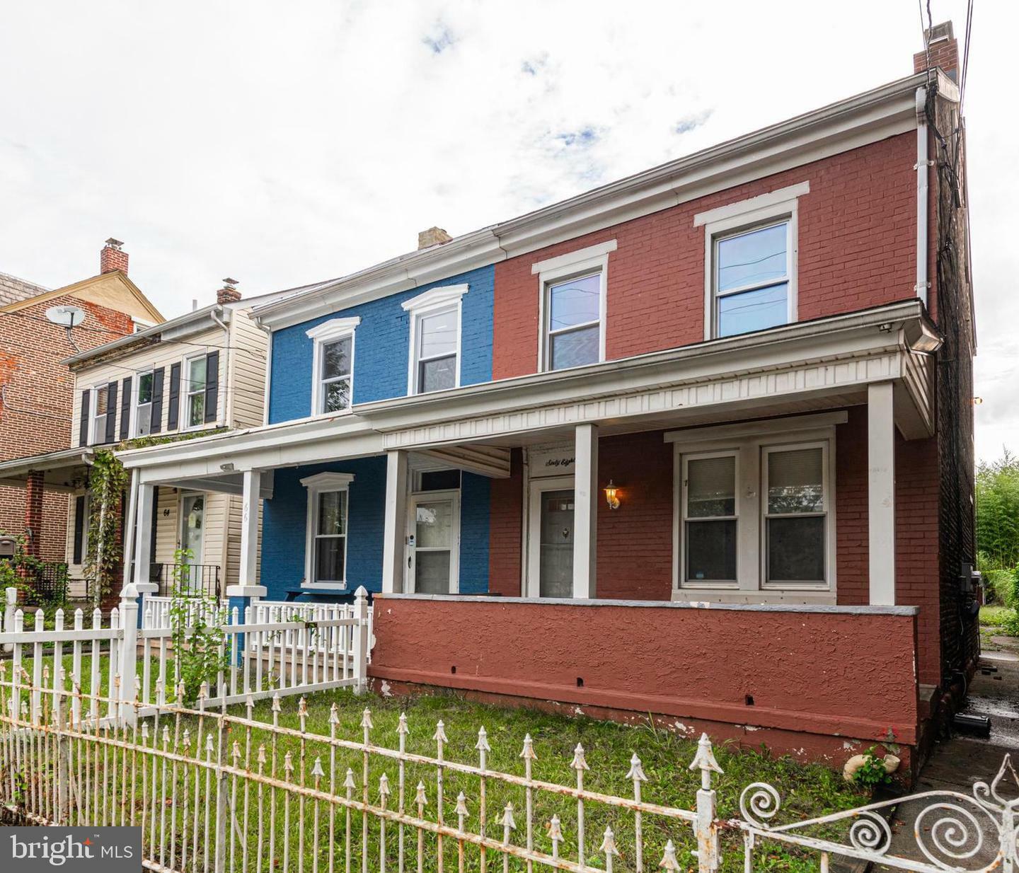 Property Photo:  68 S Charlotte Street  PA 19464 