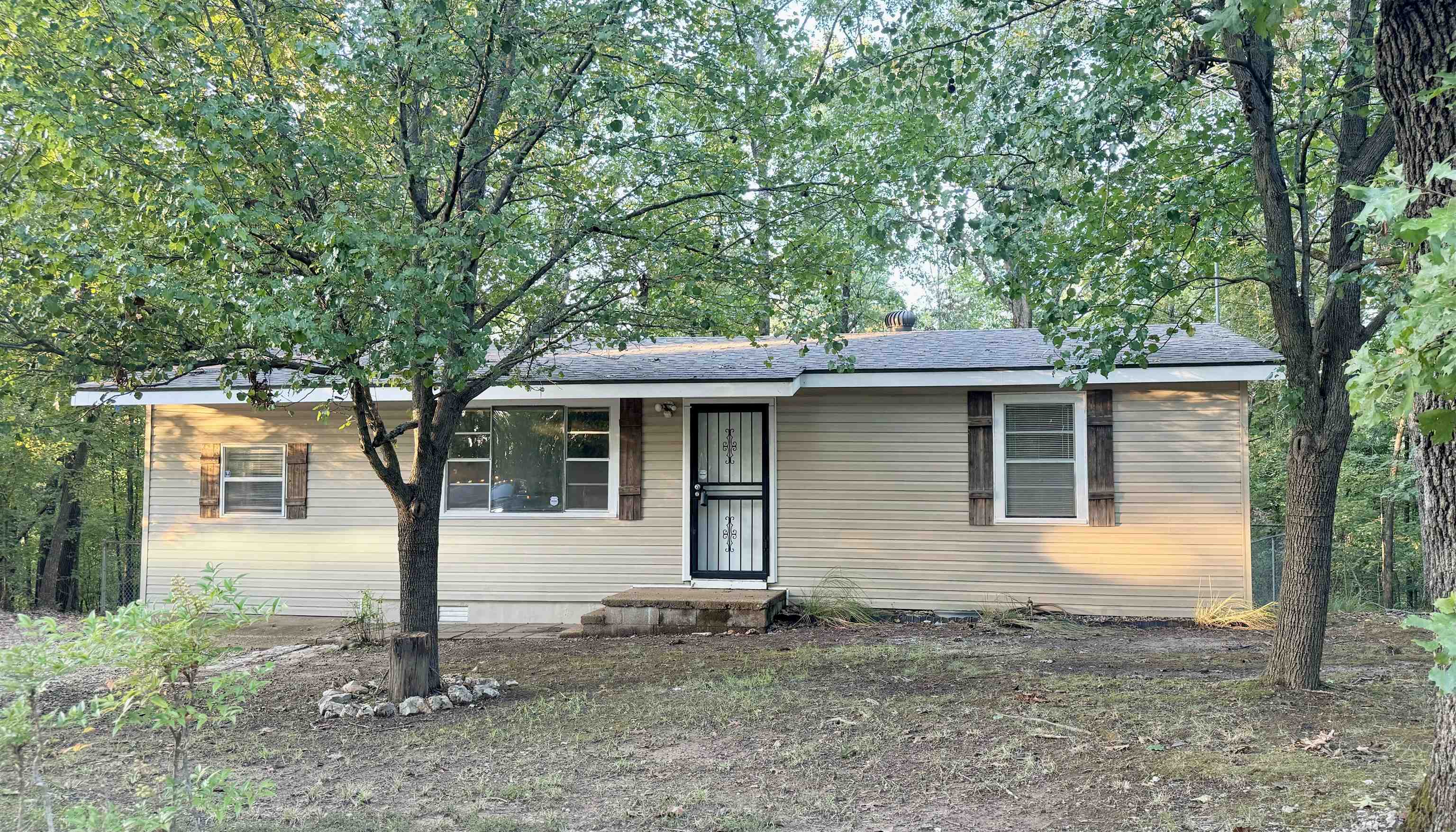 Property Photo:  41 Geronimo Drive  AR 72529 